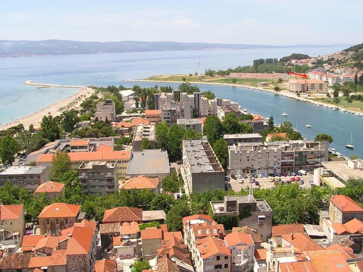 Natali Apartment Omiš Екстериор снимка