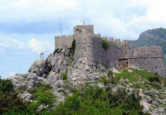 Natali Apartment Omiš Екстериор снимка