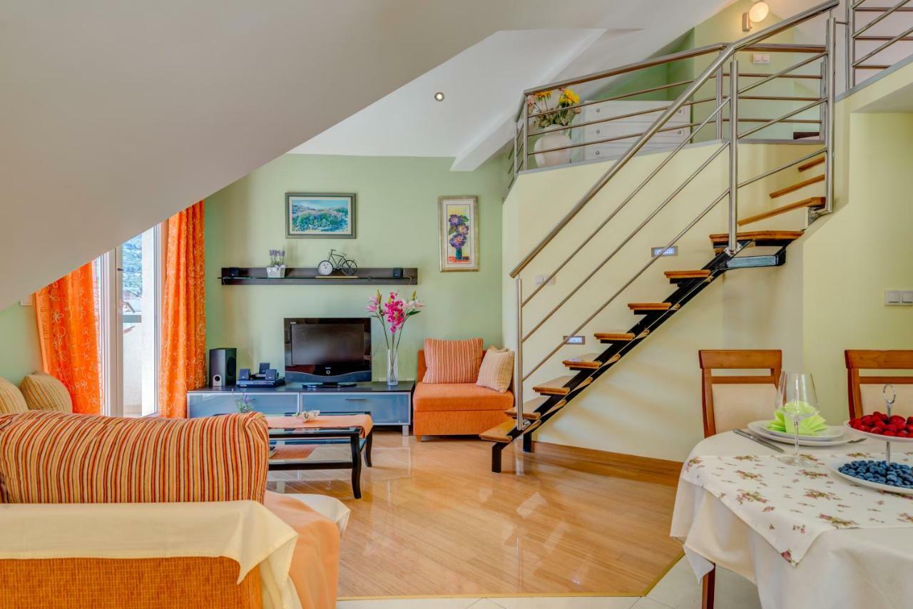 Natali Apartment Omiš Екстериор снимка